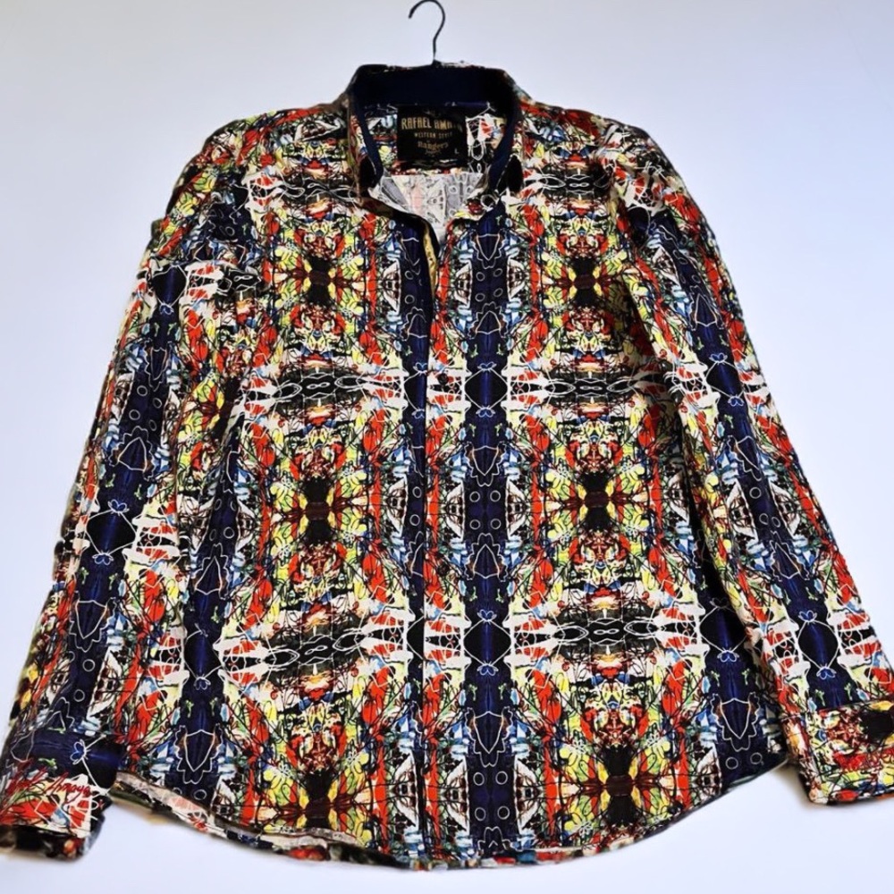 Rafael Amaya shirt size L